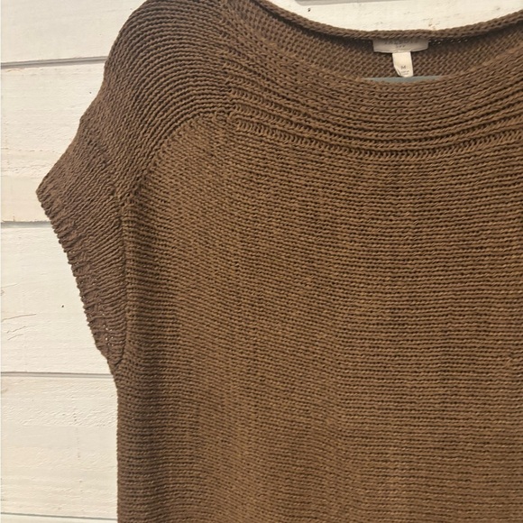 Talbots Olive Green Crew Neck Sweater Short Sleeve in size medium - Picture 5 of 14